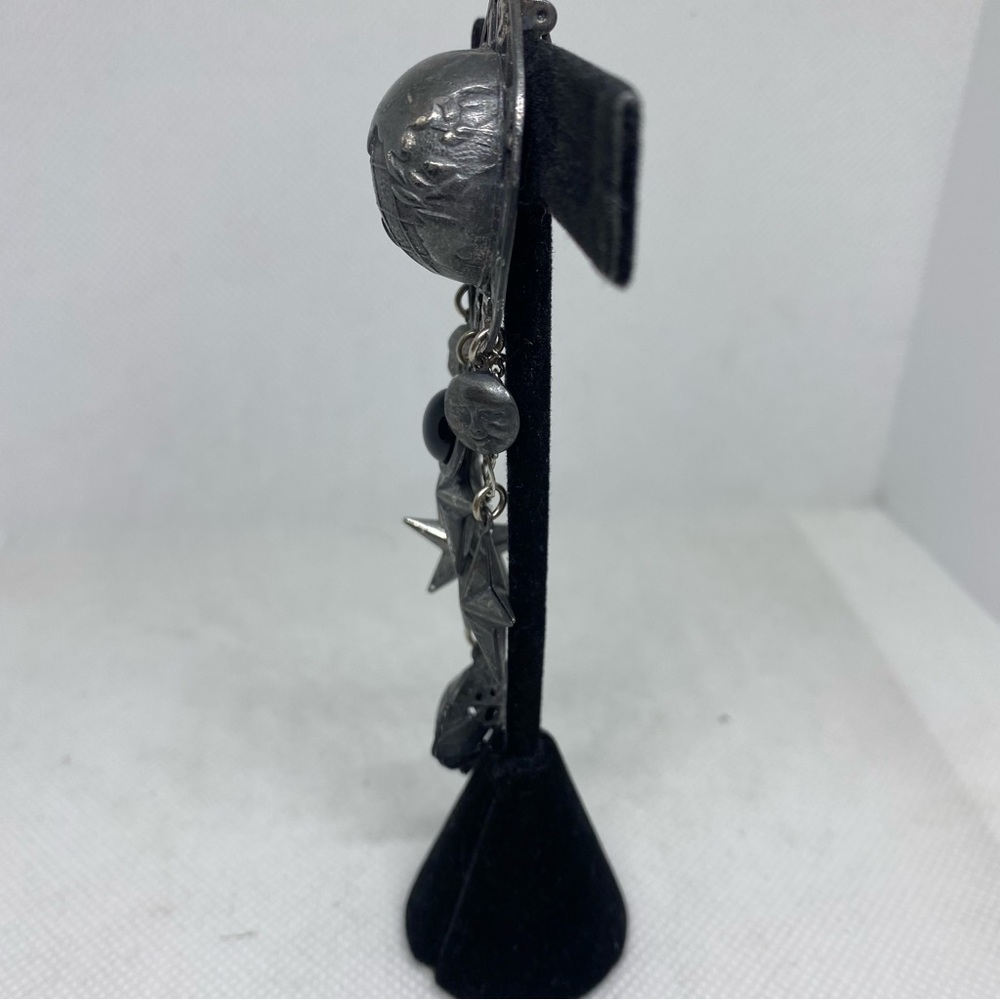 World Clock Brooch - Picture 7 of 7